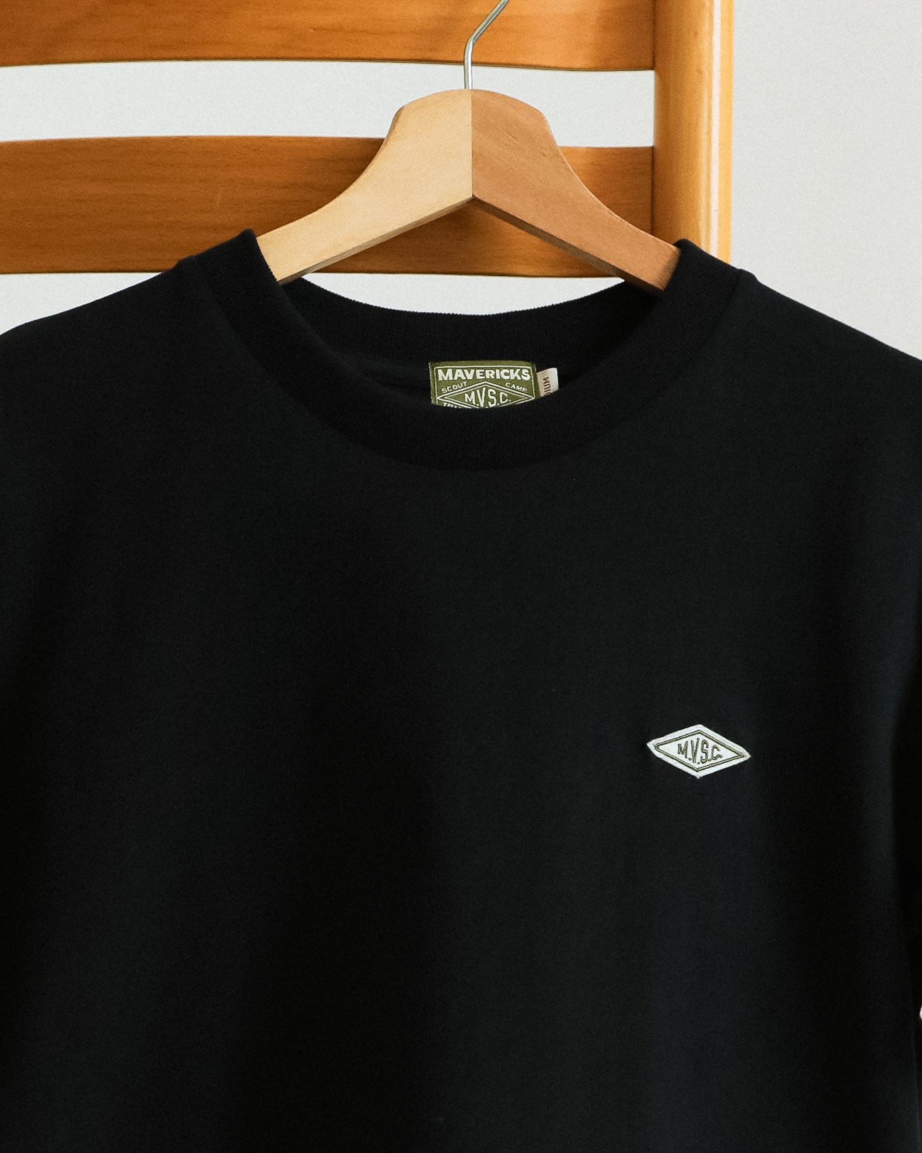 เสื้อยืด Young Pioneer - สีเทา