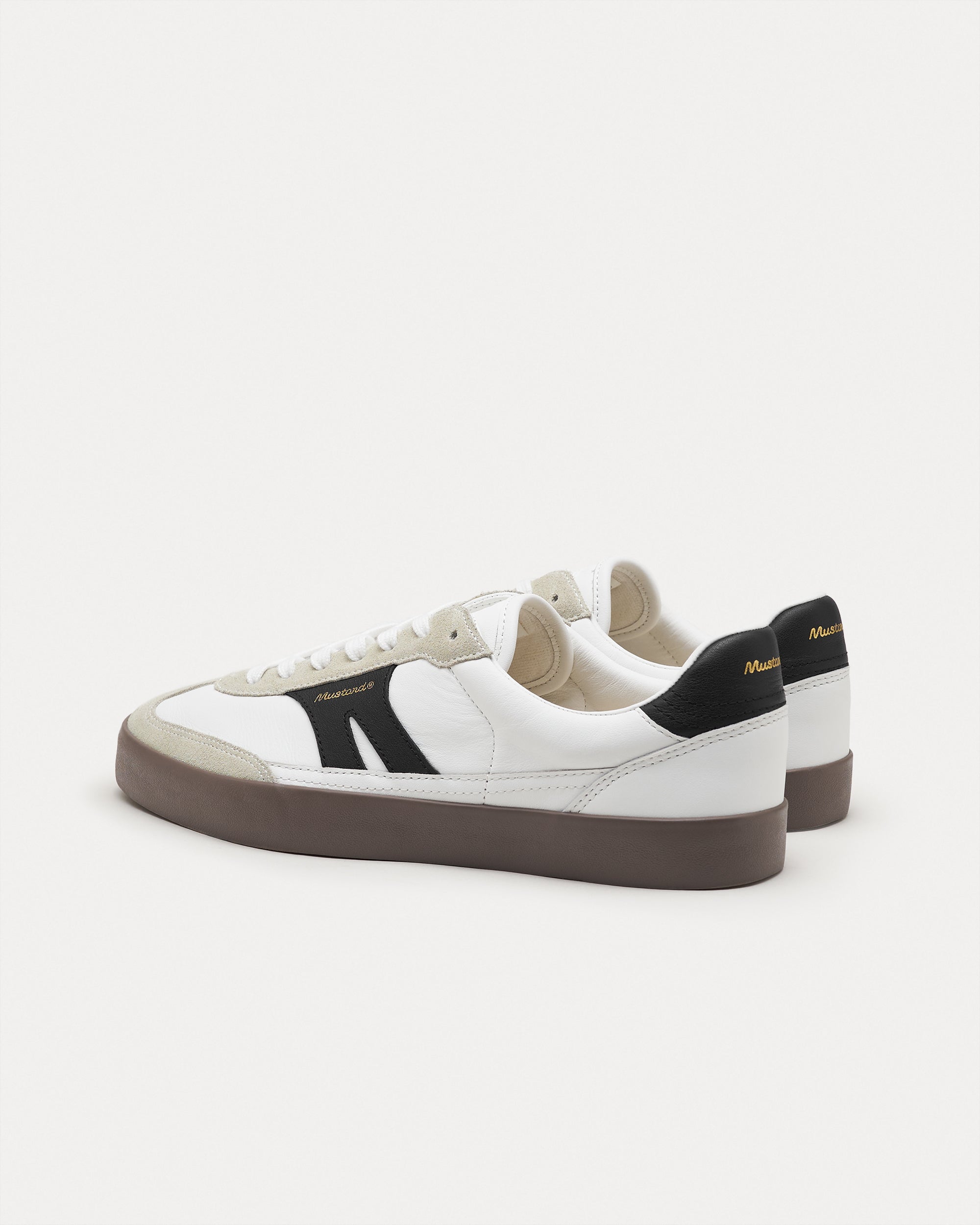 Victor White/Black