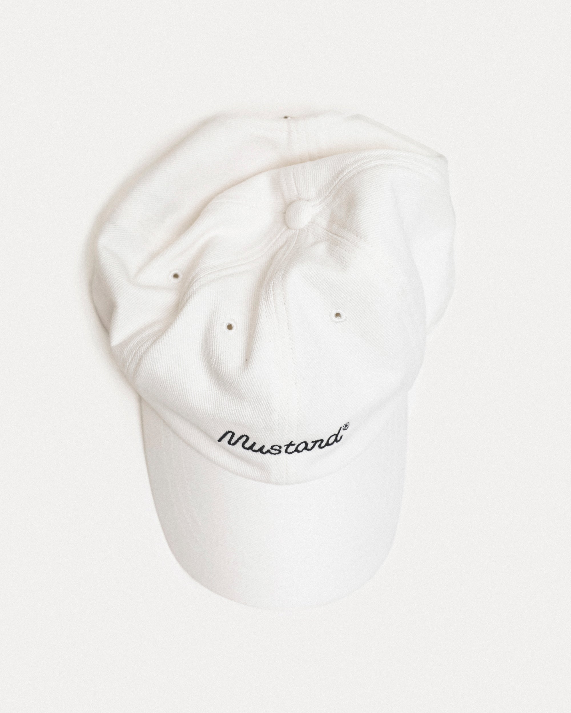 Logo hat combine