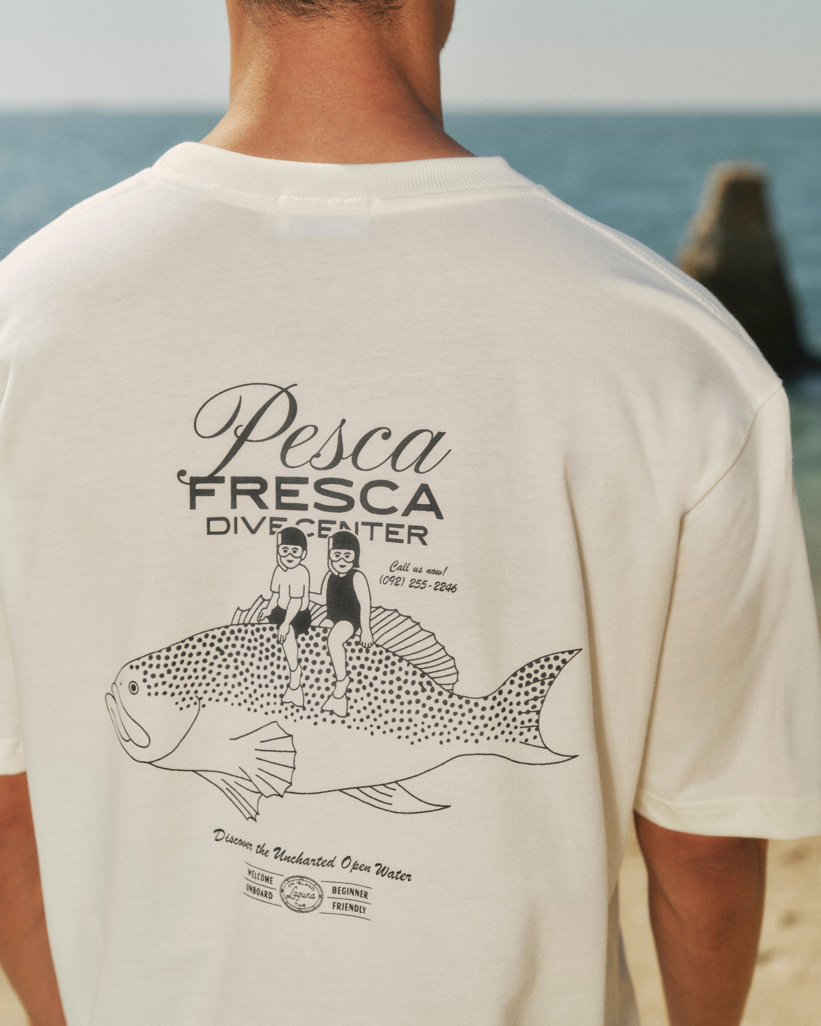 Pesca Fresca - สีขาวออฟไวท์/สีดำ