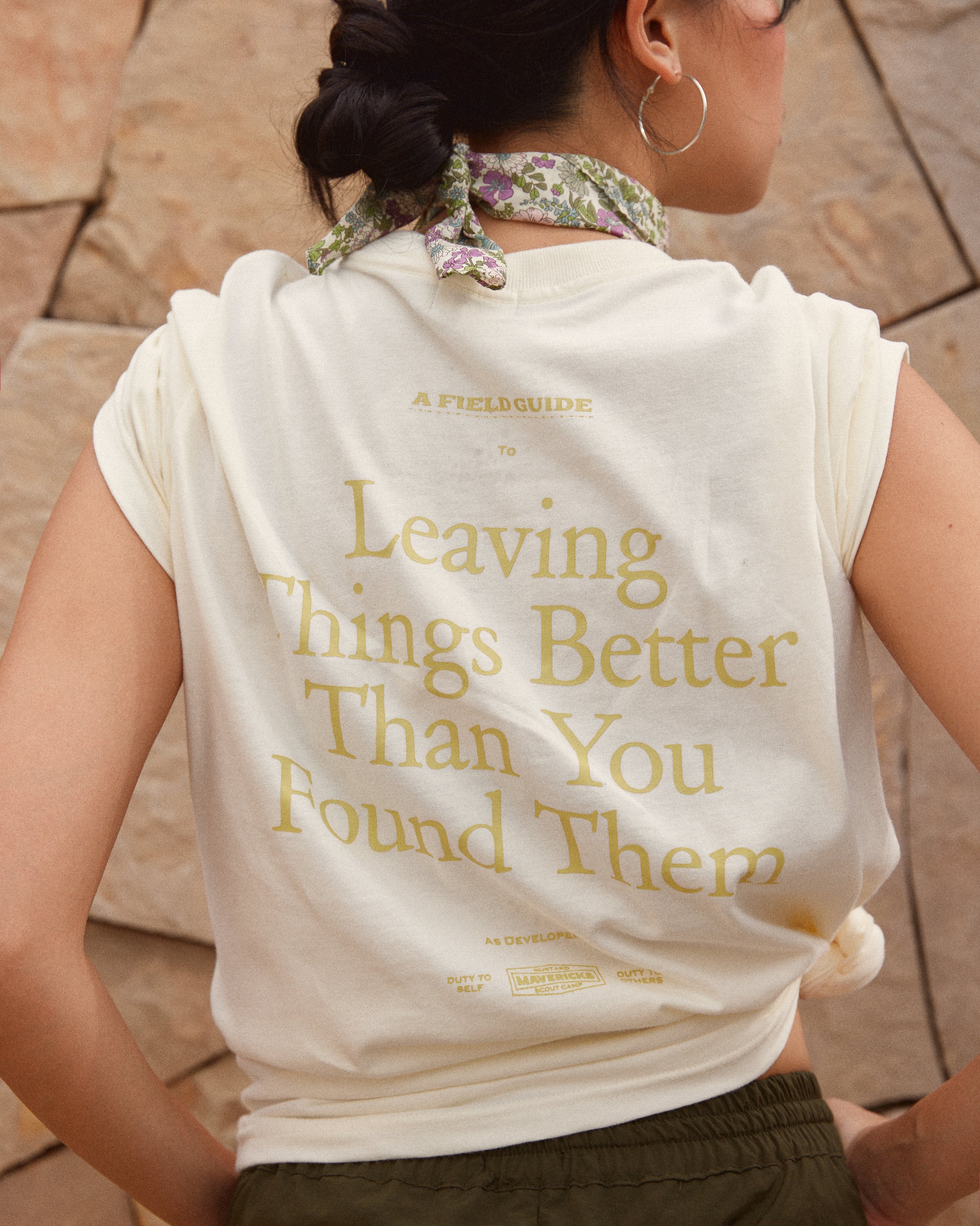 เสื้อยืด Leving Things Better - สี Off-White